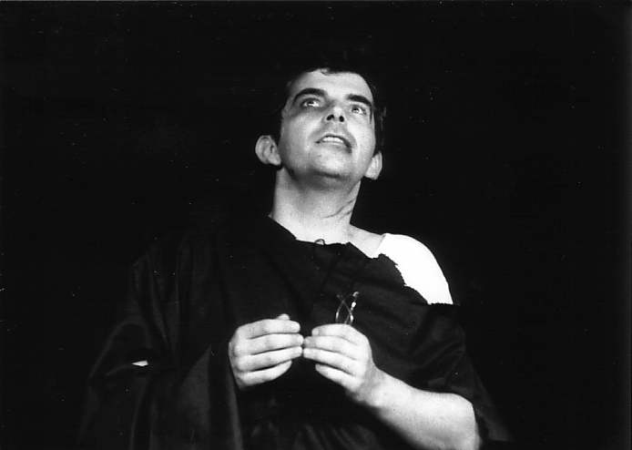 PhoDieu24b.jpg (26328 octets)