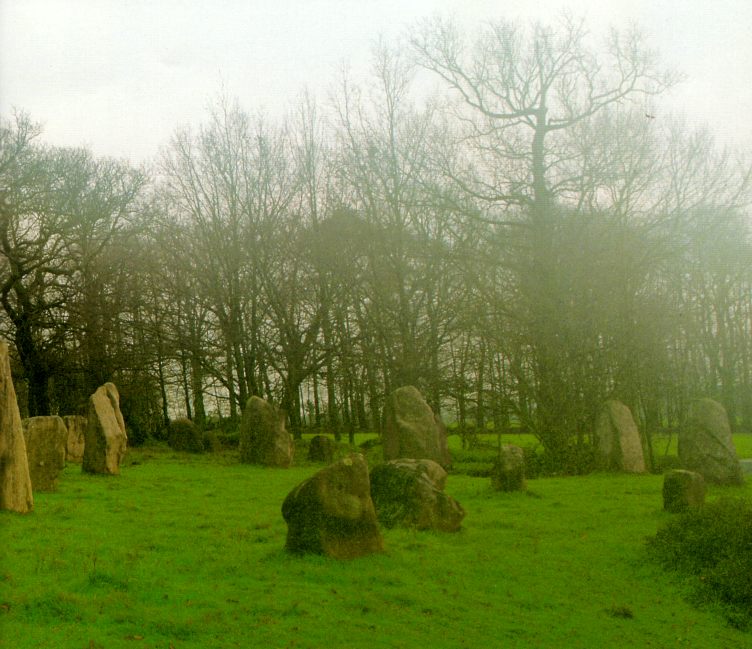 menhirs.jpg (93360 octets)